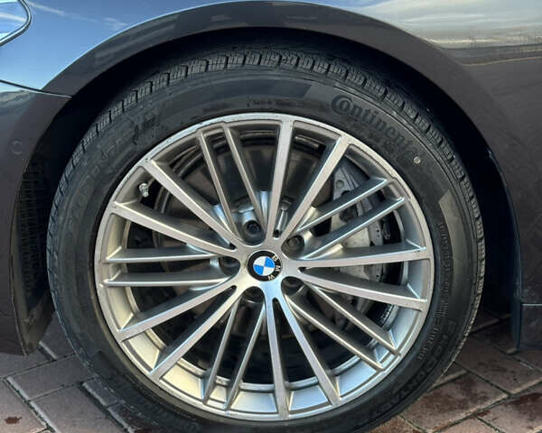 Серый БМВ 5 Серия, объемом двигателя 3 л и пробегом 69 тыс. км за 37500 $, фото 6 на Automoto.ua