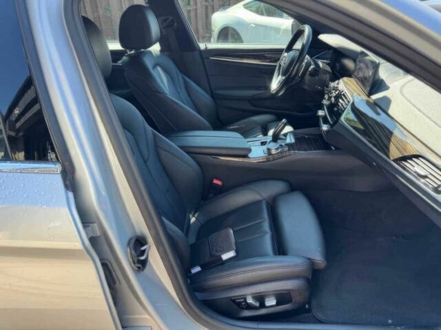 Сірий БМВ 5 Серія, об'ємом двигуна 2 л та пробігом 34 тис. км за 17900 $, фото 9 на Automoto.ua