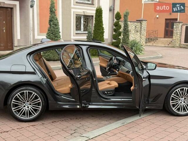 Серый БМВ 5 Серия, объемом двигателя 2 л и пробегом 63 тыс. км за 32999 $, фото 2 на Automoto.ua