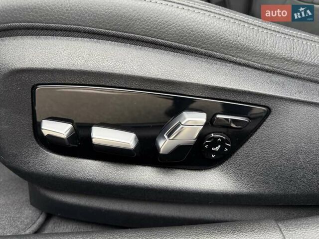 Сірий БМВ 5 Серія, об'ємом двигуна 2 л та пробігом 50 тис. км за 47700 $, фото 43 на Automoto.ua