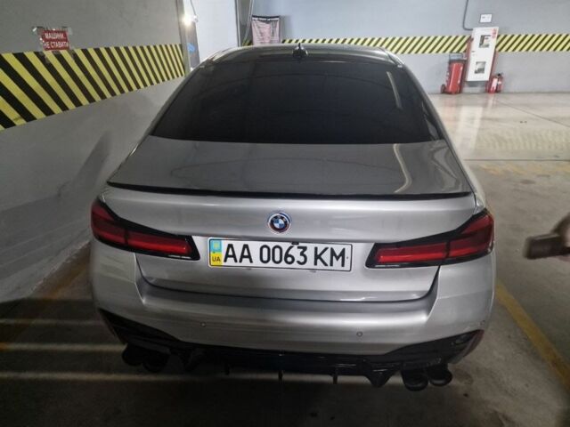 Серый БМВ 5 Серия, объемом двигателя 3 л и пробегом 90 тыс. км за 50000 $, фото 2 на Automoto.ua