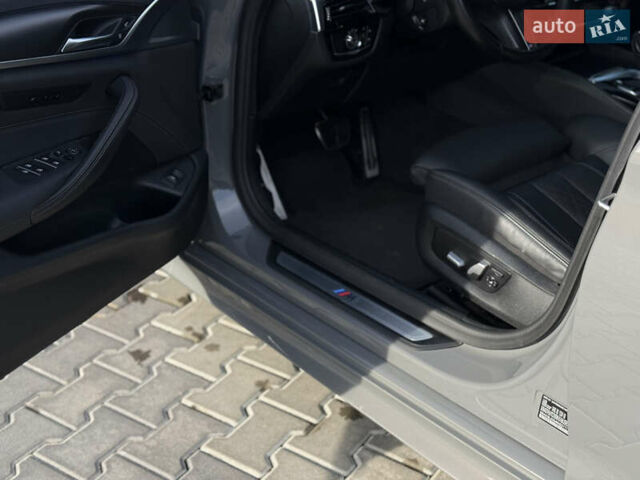 Сірий БМВ 5 Серія, об'ємом двигуна 3 л та пробігом 98 тис. км за 49500 $, фото 25 на Automoto.ua