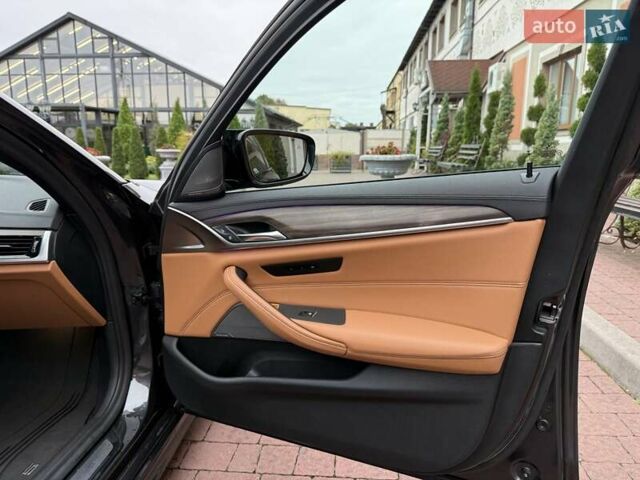 Серый БМВ 5 Серия, объемом двигателя 2 л и пробегом 63 тыс. км за 32999 $, фото 52 на Automoto.ua