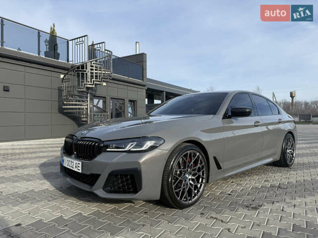 Сірий БМВ 5 Серія, об'ємом двигуна 3 л та пробігом 98 тис. км за 49500 $, фото 1 на Automoto.ua