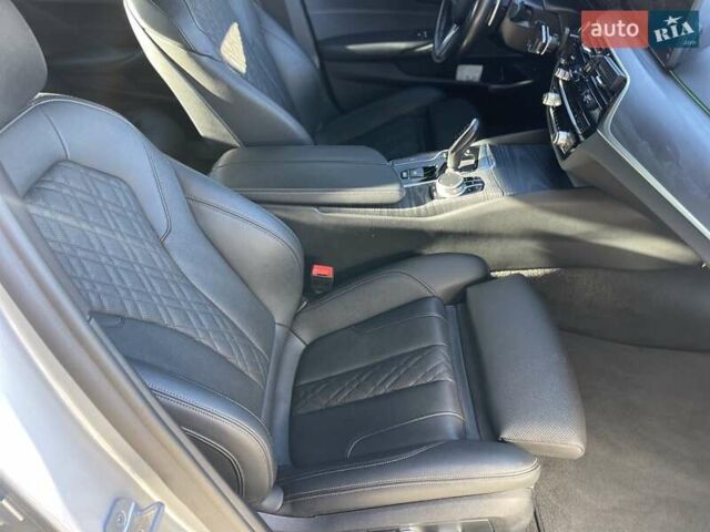 Серый БМВ 5 Серия, объемом двигателя 2 л и пробегом 117 тыс. км за 34500 $, фото 31 на Automoto.ua