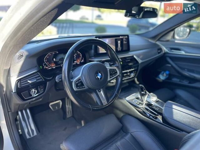 Серый БМВ 5 Серия, объемом двигателя 2 л и пробегом 117 тыс. км за 34500 $, фото 39 на Automoto.ua