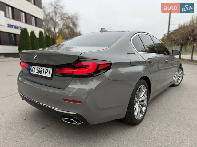 Серый БМВ 5 Серия, объемом двигателя 3 л и пробегом 139 тыс. км за 45999 $, фото 15 на Automoto.ua
