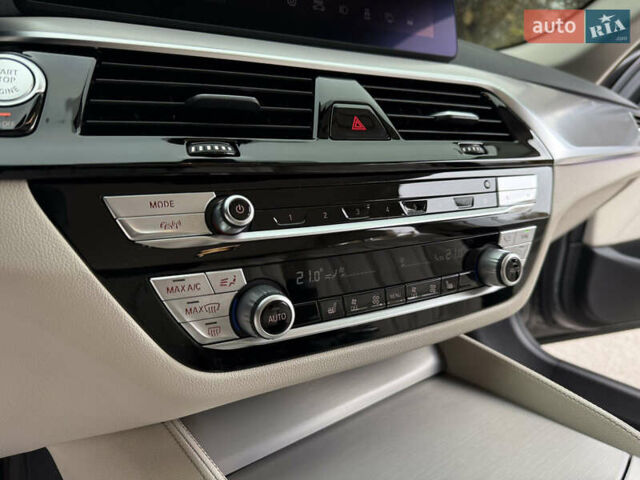 Серый БМВ 5 Серия, объемом двигателя 3 л и пробегом 139 тыс. км за 45999 $, фото 28 на Automoto.ua