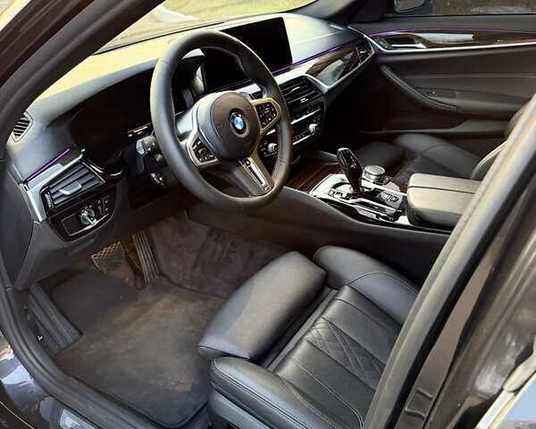 Сірий БМВ 5 Серія, об'ємом двигуна 2 л та пробігом 150 тис. км за 29999 $, фото 25 на Automoto.ua
