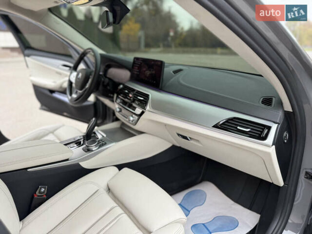 Серый БМВ 5 Серия, объемом двигателя 3 л и пробегом 139 тыс. км за 45999 $, фото 20 на Automoto.ua