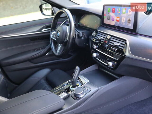 Сірий БМВ 5 Серія, об'ємом двигуна 2.99 л та пробігом 106 тис. км за 56500 $, фото 26 на Automoto.ua