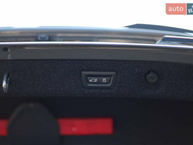 Сірий БМВ 5 Серія, об'ємом двигуна 2.99 л та пробігом 106 тис. км за 56500 $, фото 19 на Automoto.ua