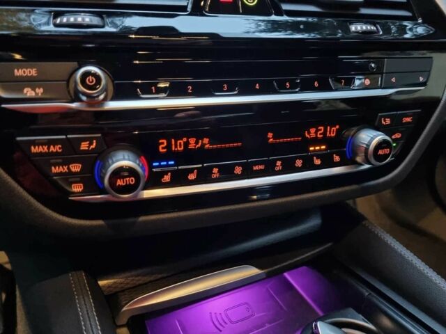 Сірий БМВ 5 Серія, об'ємом двигуна 2 л та пробігом 124 тис. км за 38000 $, фото 10 на Automoto.ua