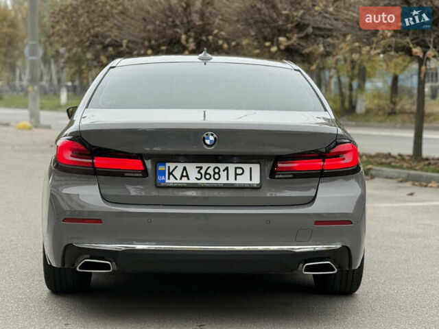 Серый БМВ 5 Серия, объемом двигателя 3 л и пробегом 139 тыс. км за 45999 $, фото 12 на Automoto.ua