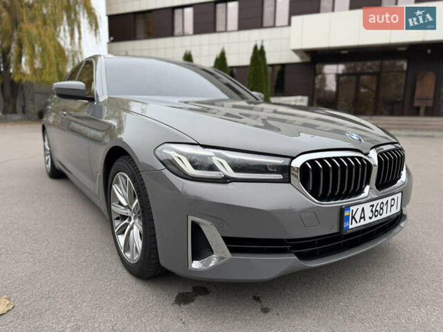 Серый БМВ 5 Серия, объемом двигателя 3 л и пробегом 139 тыс. км за 45999 $, фото 13 на Automoto.ua