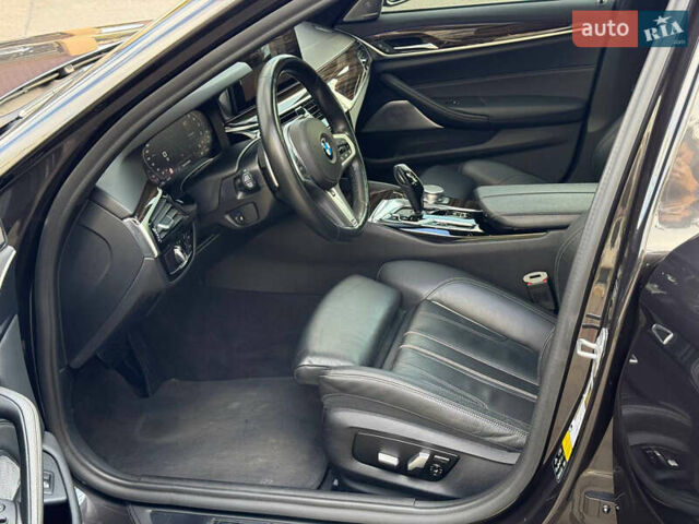 Сірий БМВ 5 Серія, об'ємом двигуна 3 л та пробігом 93 тис. км за 45700 $, фото 10 на Automoto.ua