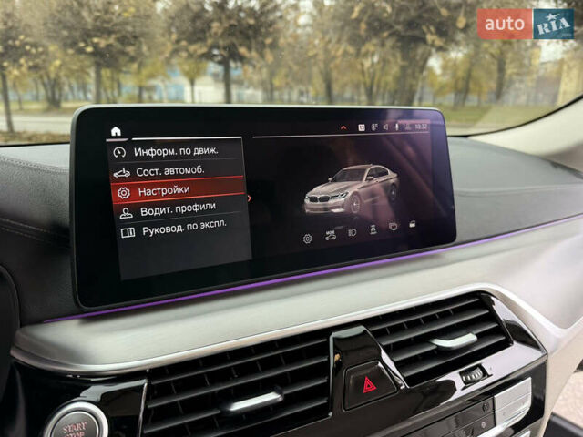 Серый БМВ 5 Серия, объемом двигателя 3 л и пробегом 139 тыс. км за 45999 $, фото 29 на Automoto.ua