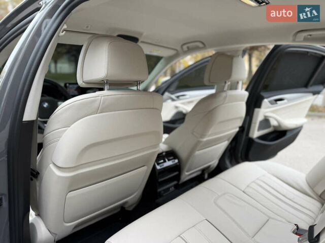 Серый БМВ 5 Серия, объемом двигателя 3 л и пробегом 139 тыс. км за 45999 $, фото 27 на Automoto.ua