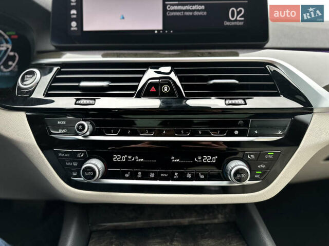 Серый БМВ 5 Серия, объемом двигателя 2 л и пробегом 46 тыс. км за 42500 $, фото 14 на Automoto.ua