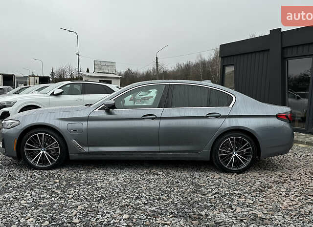 Серый БМВ 5 Серия, объемом двигателя 2 л и пробегом 46 тыс. км за 42500 $, фото 3 на Automoto.ua