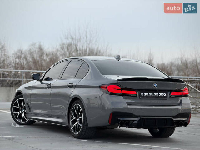 Серый БМВ 5 Серия, объемом двигателя 3 л и пробегом 65 тыс. км за 51700 $, фото 6 на Automoto.ua