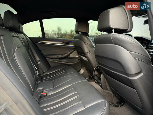 Серый БМВ 5 Серия, объемом двигателя 3 л и пробегом 65 тыс. км за 51700 $, фото 46 на Automoto.ua