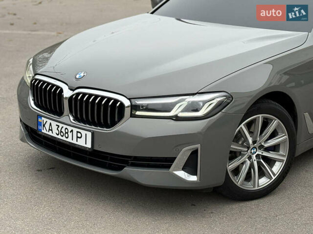 Серый БМВ 5 Серия, объемом двигателя 3 л и пробегом 139 тыс. км за 45999 $, фото 4 на Automoto.ua