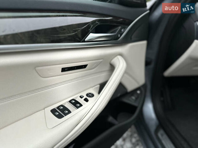 Серый БМВ 5 Серия, объемом двигателя 2 л и пробегом 46 тыс. км за 42500 $, фото 16 на Automoto.ua