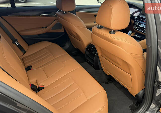 Сірий БМВ 5 Серія, об'ємом двигуна 2 л та пробігом 68 тис. км за 60000 $, фото 11 на Automoto.ua