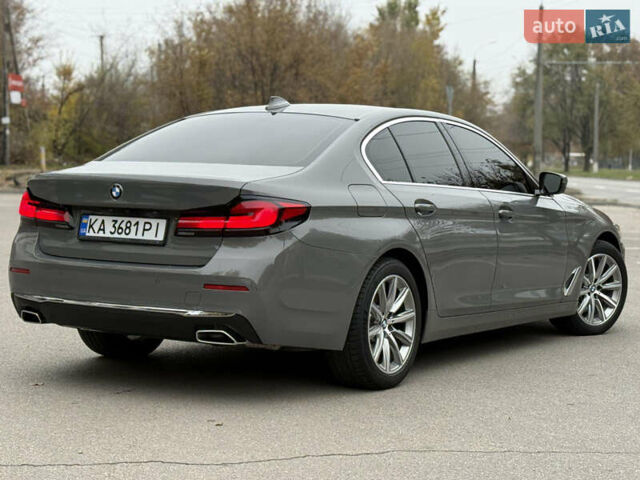 Серый БМВ 5 Серия, объемом двигателя 3 л и пробегом 139 тыс. км за 45999 $, фото 10 на Automoto.ua