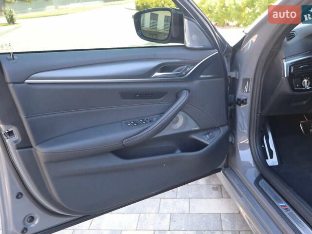 Сірий БМВ 5 Серія, об'ємом двигуна 2.99 л та пробігом 106 тис. км за 56500 $, фото 33 на Automoto.ua