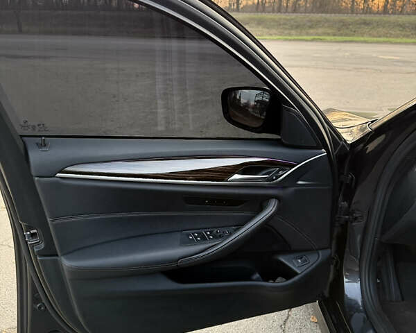 Сірий БМВ 5 Серія, об'ємом двигуна 2 л та пробігом 150 тис. км за 29999 $, фото 26 на Automoto.ua