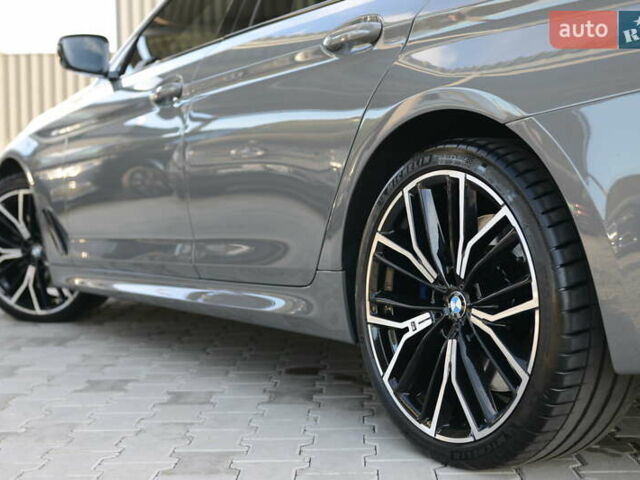 Серый БМВ 5 Серия, объемом двигателя 2.99 л и пробегом 98 тыс. км за 58500 $, фото 6 на Automoto.ua