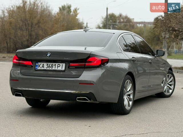 Серый БМВ 5 Серия, объемом двигателя 3 л и пробегом 139 тыс. км за 45999 $, фото 11 на Automoto.ua