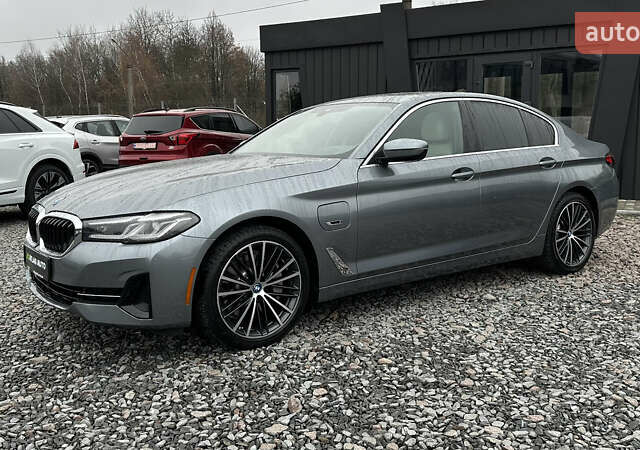 Серый БМВ 5 Серия, объемом двигателя 2 л и пробегом 46 тыс. км за 42500 $, фото 2 на Automoto.ua