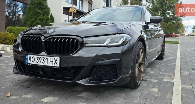 Сірий БМВ 5 Серія, об'ємом двигуна 3 л та пробігом 82 тис. км за 61927 $, фото 10 на Automoto.ua