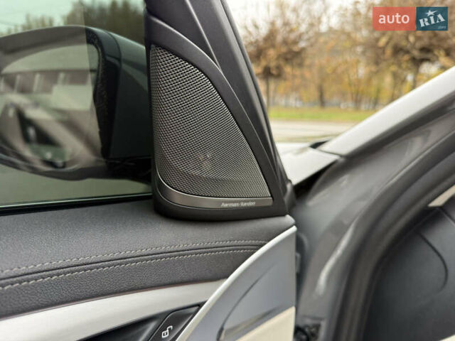 Серый БМВ 5 Серия, объемом двигателя 3 л и пробегом 139 тыс. км за 45999 $, фото 32 на Automoto.ua