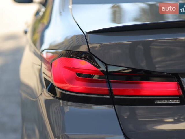 Сірий БМВ 5 Серія, об'ємом двигуна 2.99 л та пробігом 106 тис. км за 56500 $, фото 17 на Automoto.ua