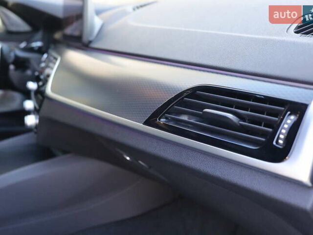 Сірий БМВ 5 Серія, об'ємом двигуна 2.99 л та пробігом 106 тис. км за 56500 $, фото 27 на Automoto.ua