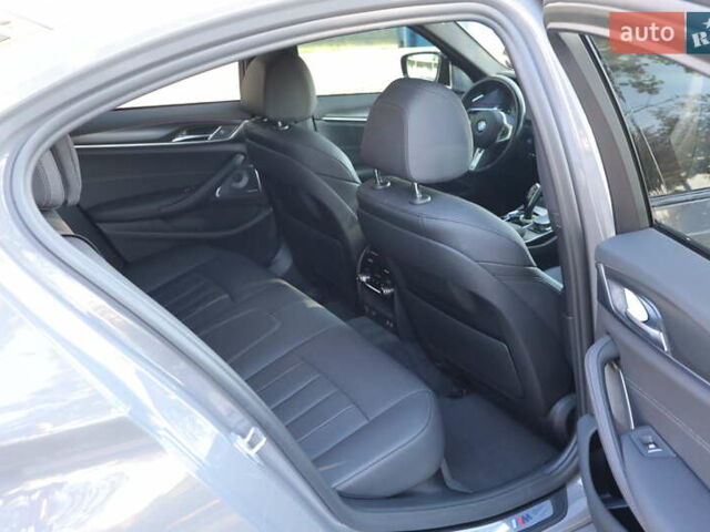 Сірий БМВ 5 Серія, об'ємом двигуна 2.99 л та пробігом 106 тис. км за 56500 $, фото 20 на Automoto.ua