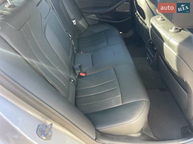 Серый БМВ 5 Серия, объемом двигателя 2 л и пробегом 117 тыс. км за 34500 $, фото 35 на Automoto.ua
