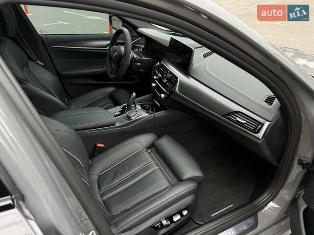 Серый БМВ 5 Серия, объемом двигателя 4.39 л и пробегом 67 тыс. км за 65900 $, фото 27 на Automoto.ua