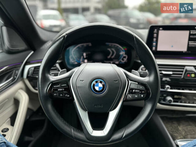 Серый БМВ 5 Серия, объемом двигателя 2 л и пробегом 46 тыс. км за 42500 $, фото 11 на Automoto.ua