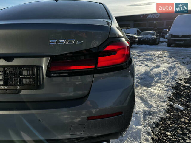 Сірий БМВ 5 Серія, об'ємом двигуна 2 л та пробігом 46 тис. км за 42500 $, фото 4 на Automoto.ua