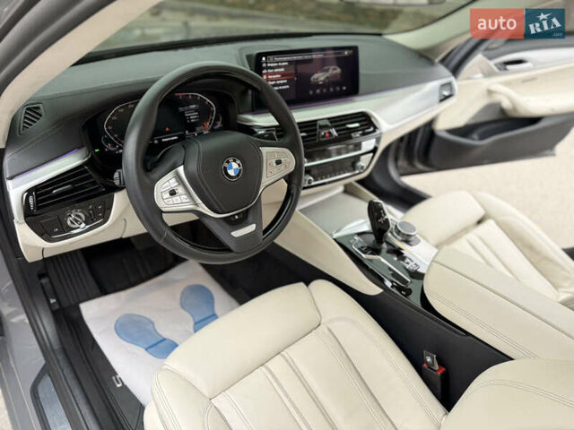 Серый БМВ 5 Серия, объемом двигателя 3 л и пробегом 139 тыс. км за 45999 $, фото 24 на Automoto.ua