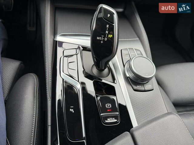 Серый БМВ 5 Серия, объемом двигателя 3 л и пробегом 205 тыс. км за 42800 $, фото 60 на Automoto.ua