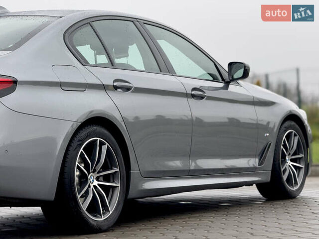 Серый БМВ 5 Серия, объемом двигателя 2 л и пробегом 27 тыс. км за 58700 $, фото 58 на Automoto.ua