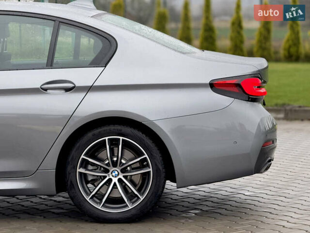 Серый БМВ 5 Серия, объемом двигателя 2 л и пробегом 27 тыс. км за 58700 $, фото 37 на Automoto.ua