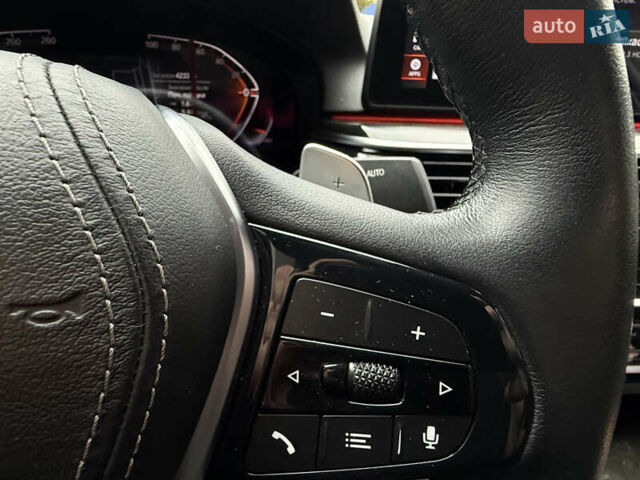 Сірий БМВ 5 Серія, об'ємом двигуна 3 л та пробігом 4 тис. км за 45000 $, фото 32 на Automoto.ua