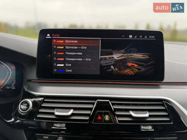 Серый БМВ 5 Серия, объемом двигателя 2 л и пробегом 27 тыс. км за 58700 $, фото 138 на Automoto.ua